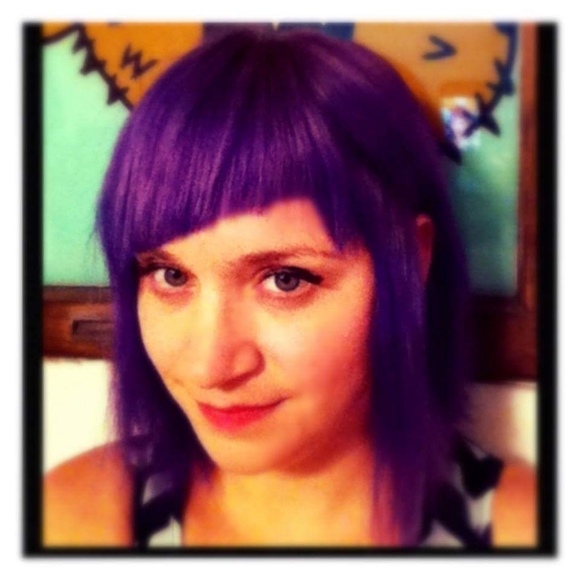 Meet your Posher, Becky 🍓 - Picture 4 of 8